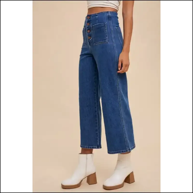 Button Fly High Waist Jeans: where Curves Party and Confidence Struts 🎉