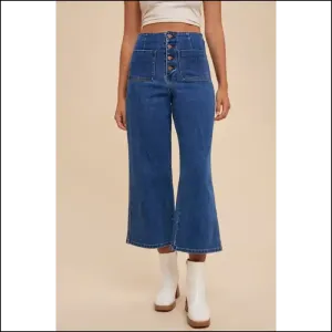 Button Fly High Waist Jeans: where Curves Party and Confidence Struts 🎉