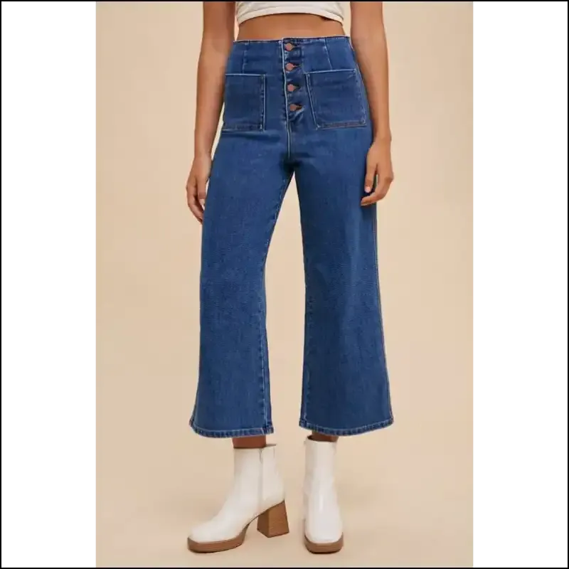 Button Fly High Waist Jeans: where Curves Party and Confidence Struts 🎉