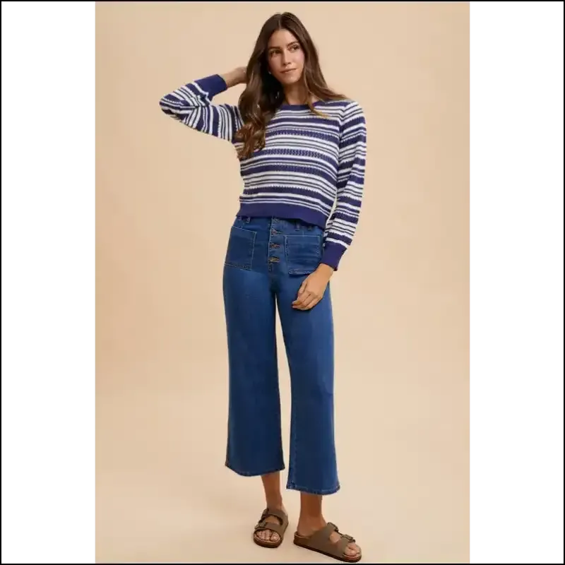 Button Fly High Waist Jeans: where Curves Party and Confidence Struts 🎉