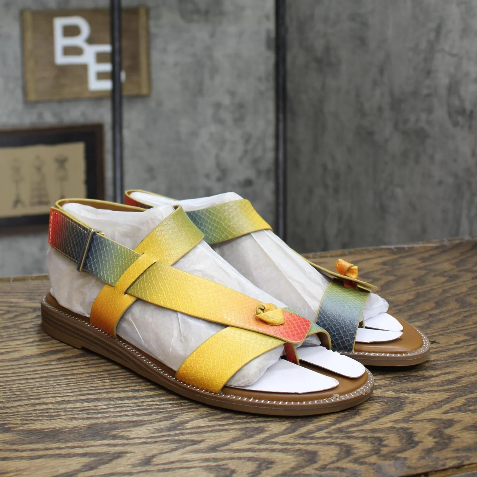 Franco Sarto Womens Glenni Ankle Strap Flat Sandals Rainbow Multi Pink 8.5M