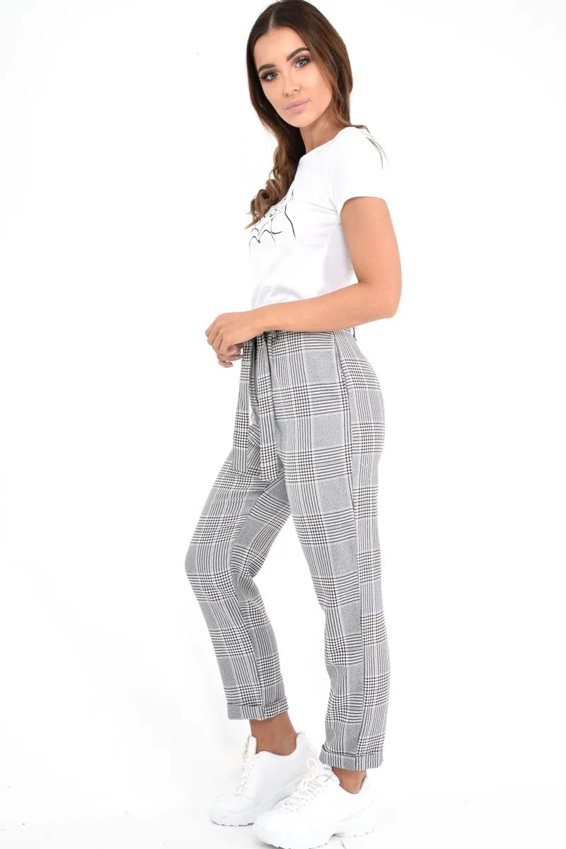 Hounds-Tooth Tapered Trousers With Turned Up Hem - Kharli