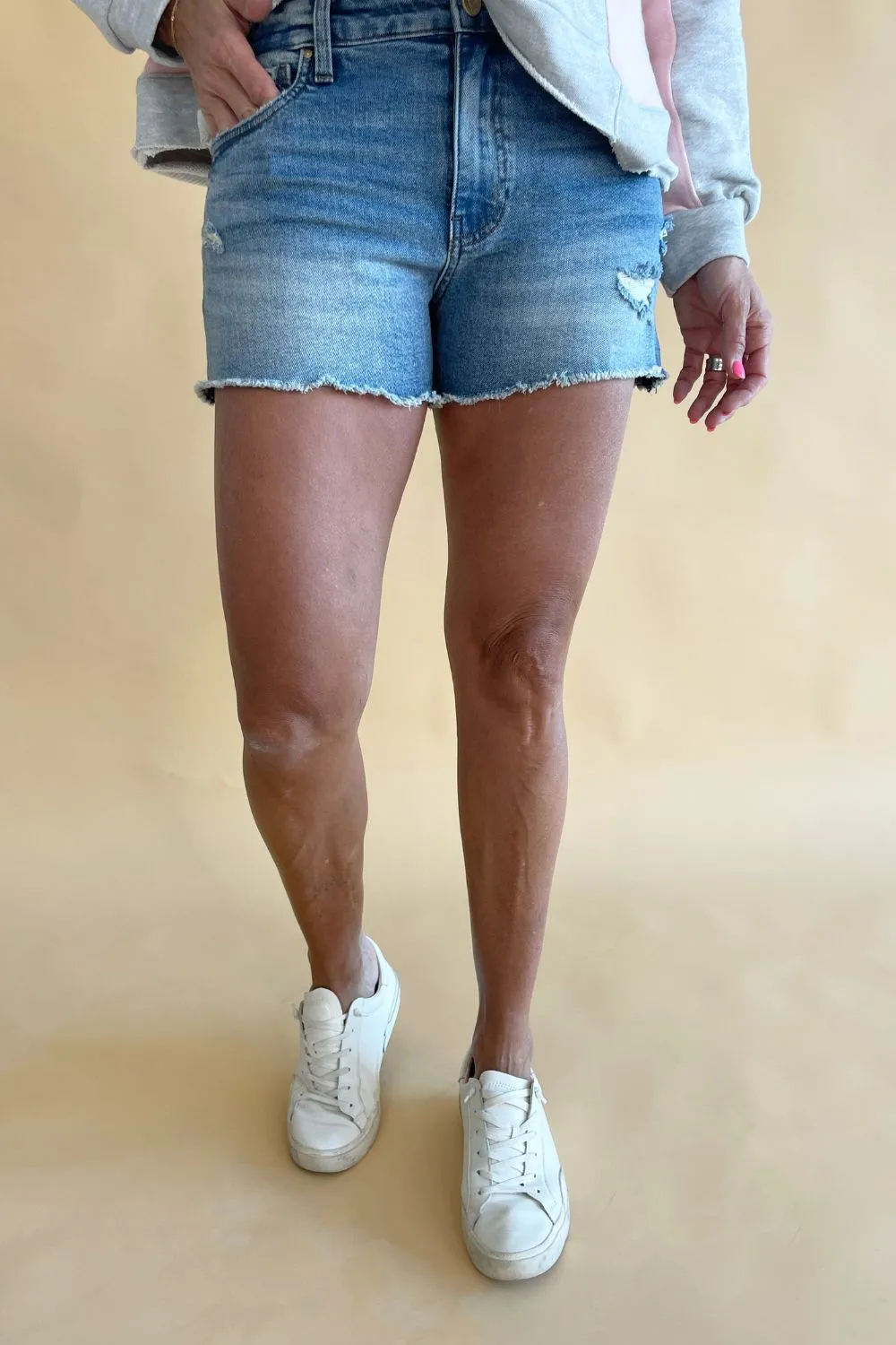 Jane High Rise Short W/ Fray Hem