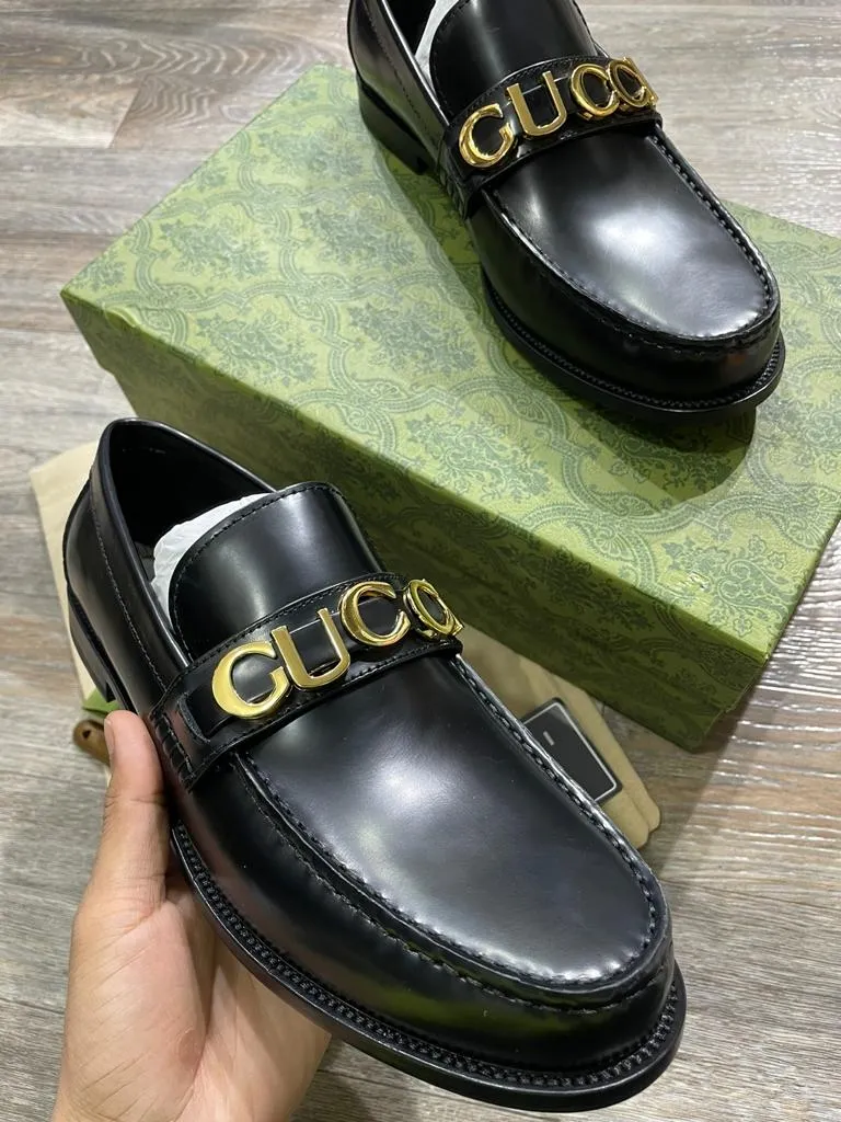 Logo-Letter Hardware Leather Loafers For Men