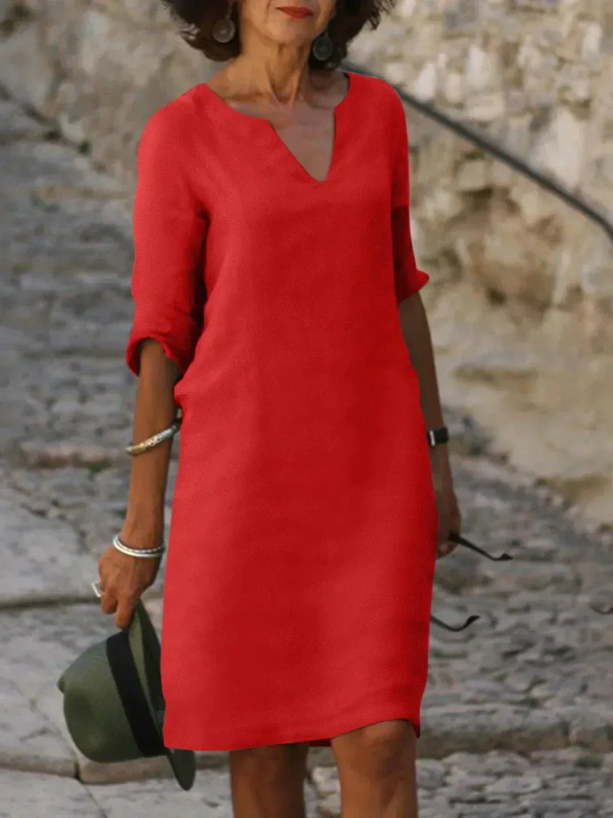 Mary | Elegant Dress with V-Neck