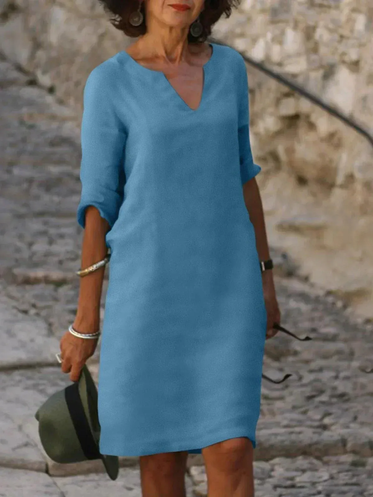 Mary | Elegant Dress with V-Neck