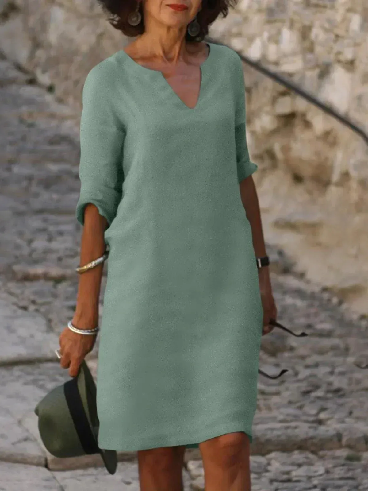 Mary | Elegant Dress with V-Neck