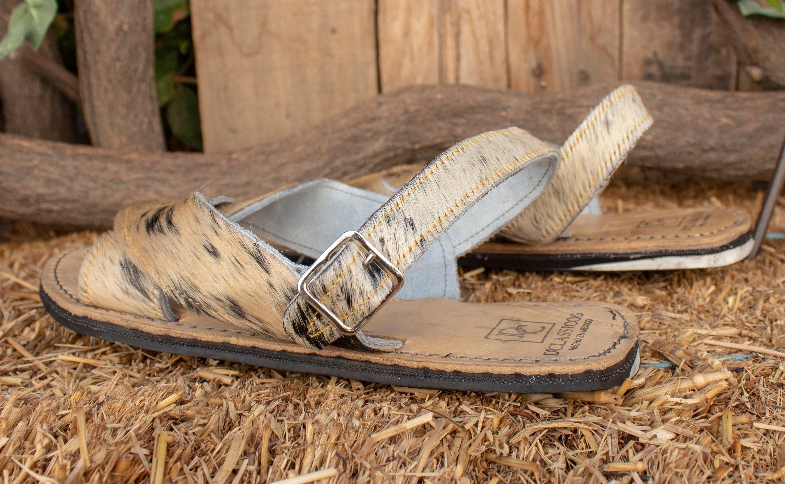MENS LEATHER 2 strap COWHAIR mexican sandals with tire sole Size 7 Huarache pelo de vaca