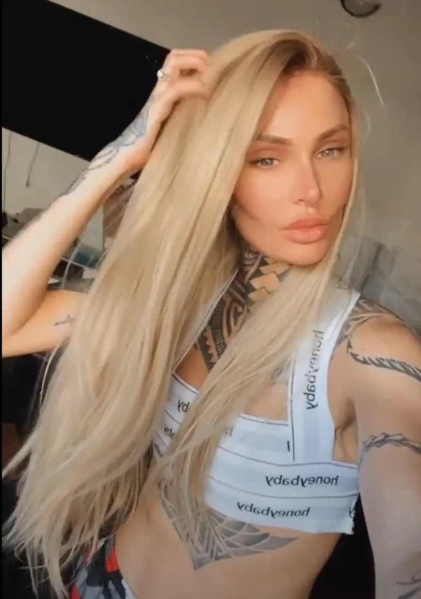 PERFECT BLONDE