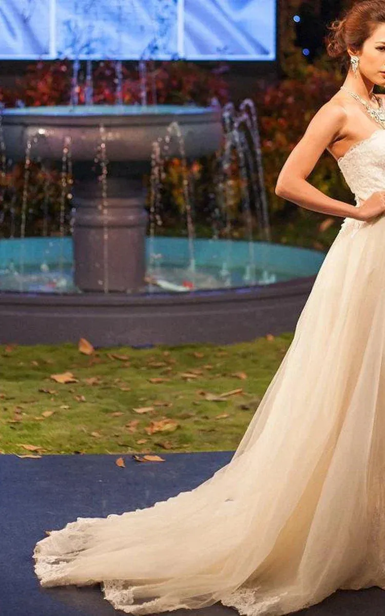 Sweetheart A-Line High Front  Split Lace Appliques Formal Wedding Dress