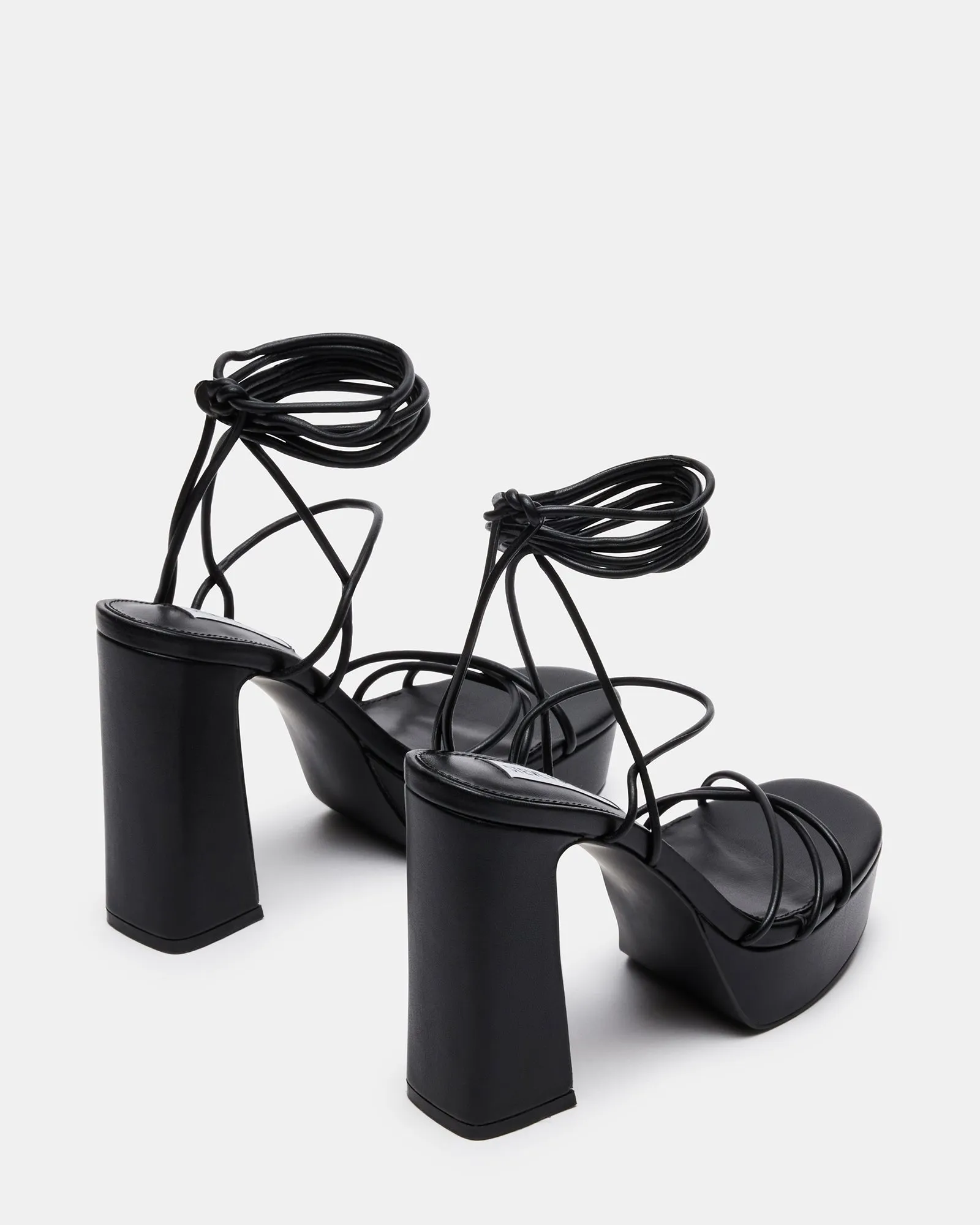 TALLULAH BLACK - SM REBOOTED