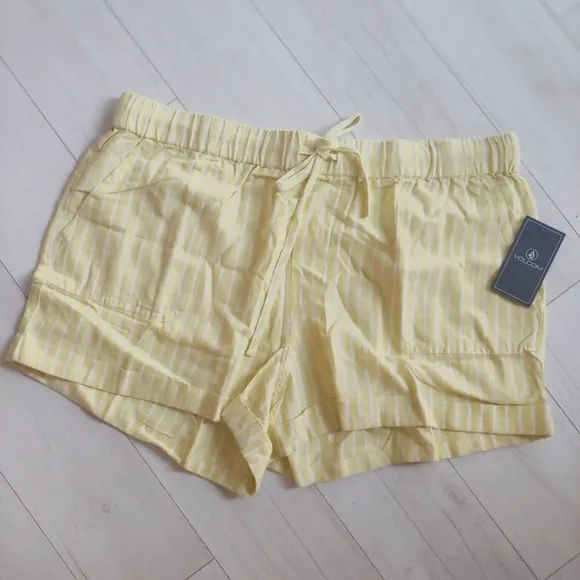 VOLCOM NEW Sunday Strut Shorts Citron