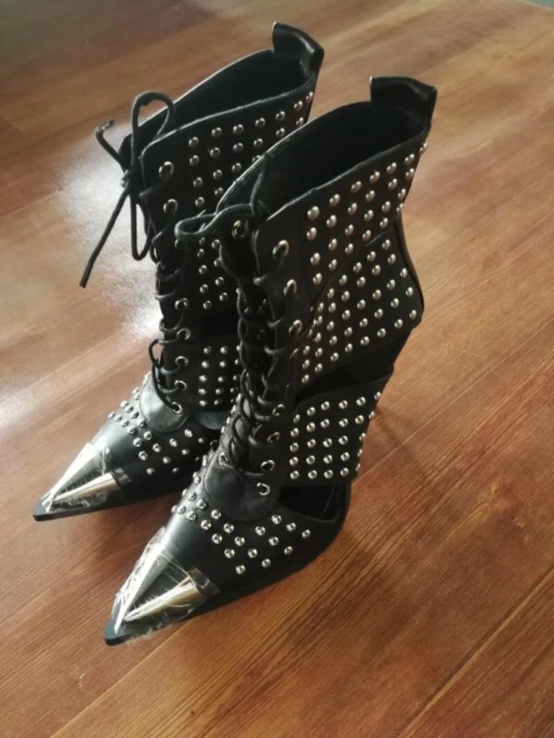Woman punk rivet lace up boots